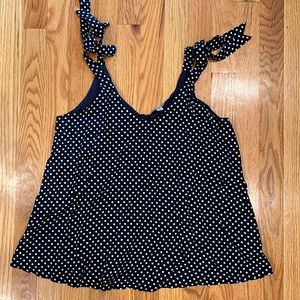 Fun and flirty Pokadot top